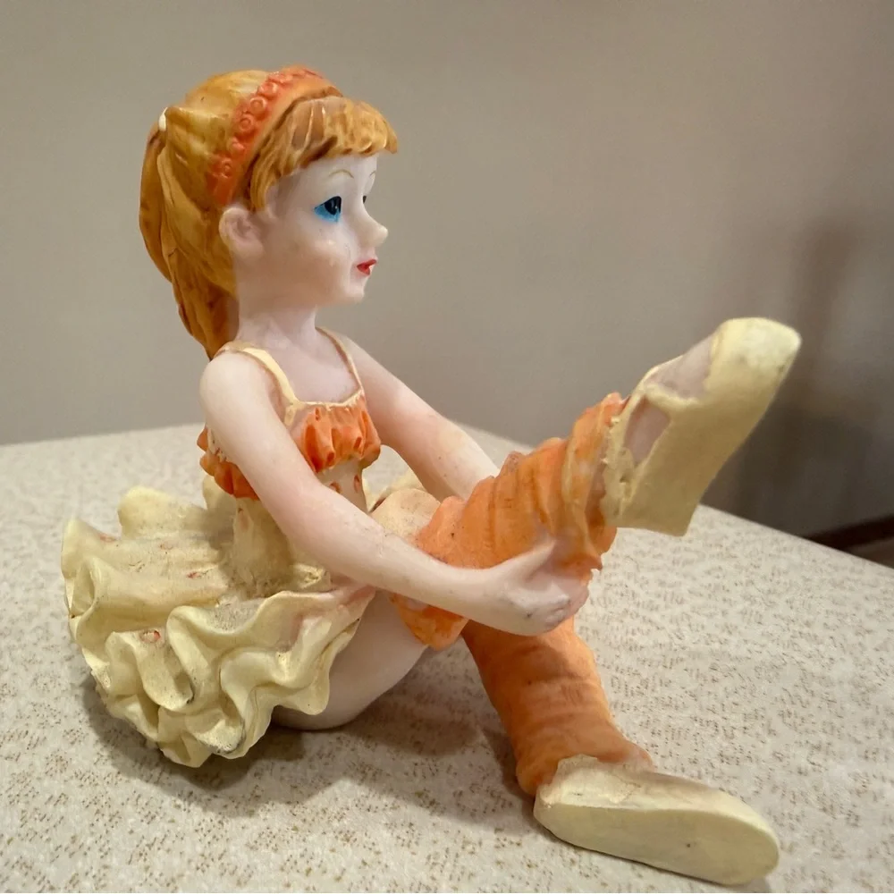 Resin Ballerina Figurines- Set of 3 - Picture 7 of 10